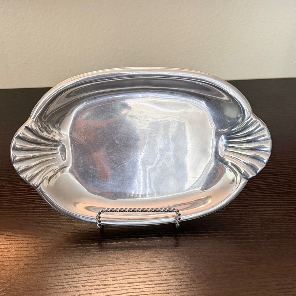 Vintage Armetale Scallop Handled Bread Tray